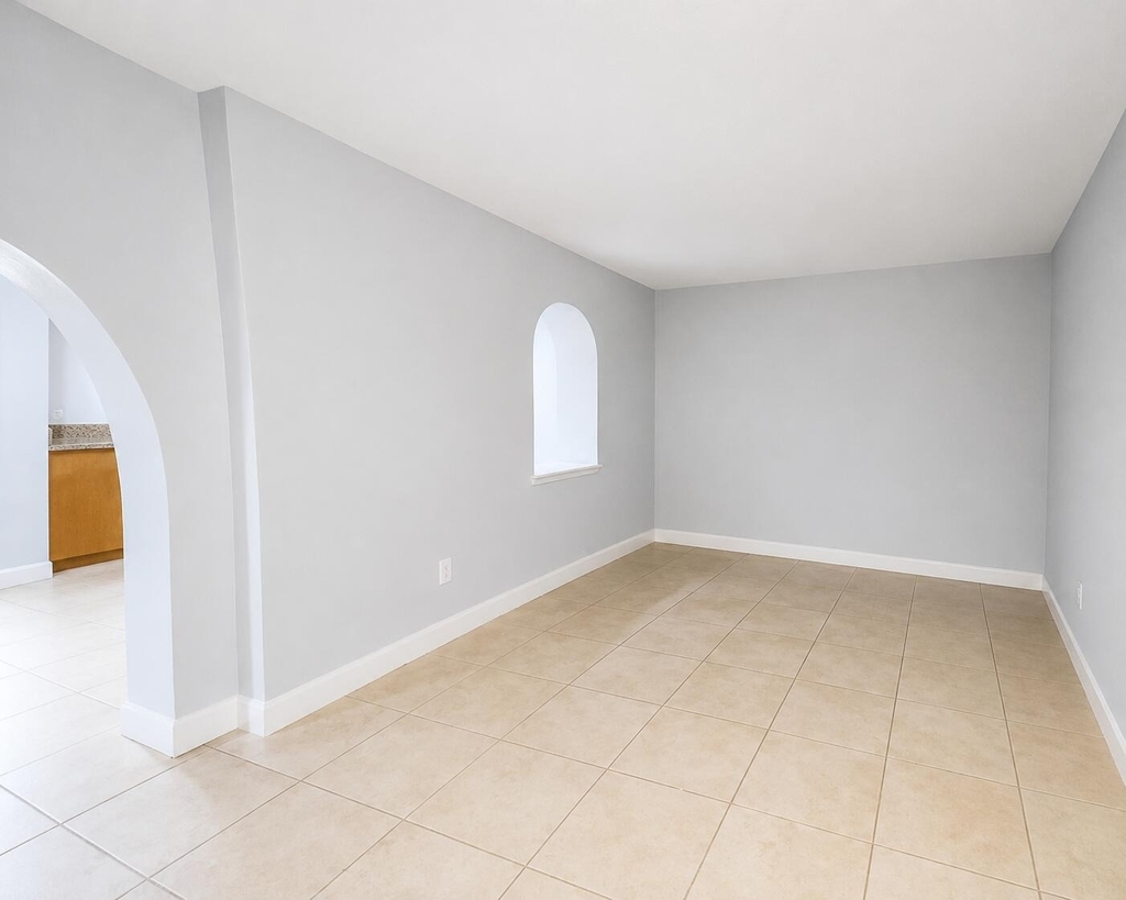 1223 W 27th Street - Photo 8