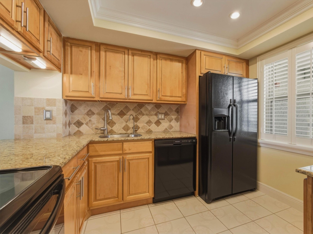 9810 Marina Boulevard - Photo 2