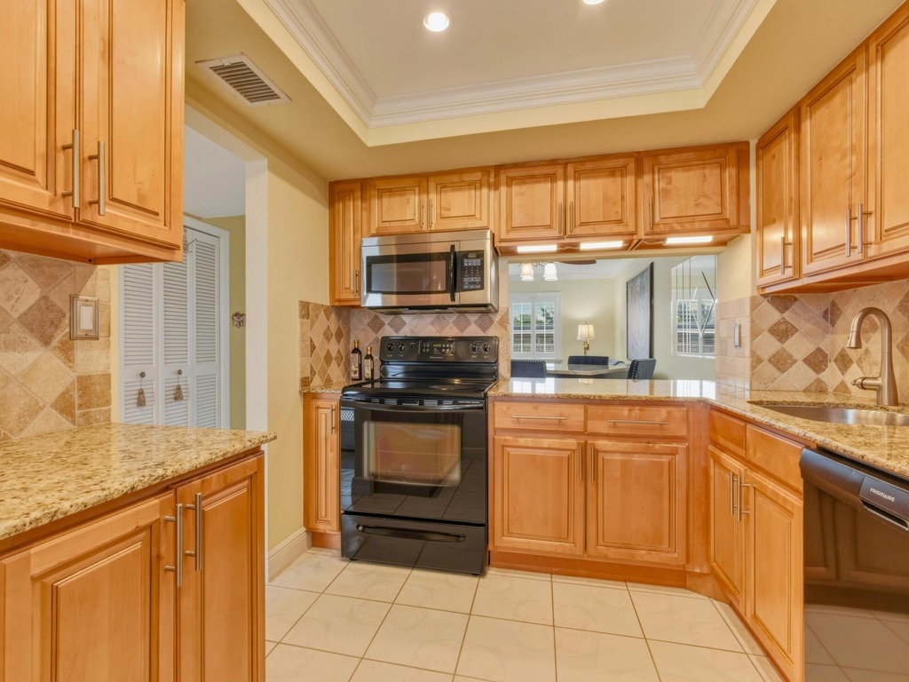9810 Marina Boulevard - Photo 0