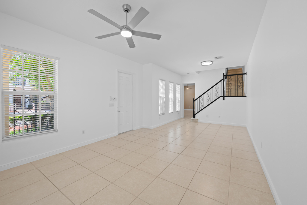 870 Nw 83rd Lane - Photo 5