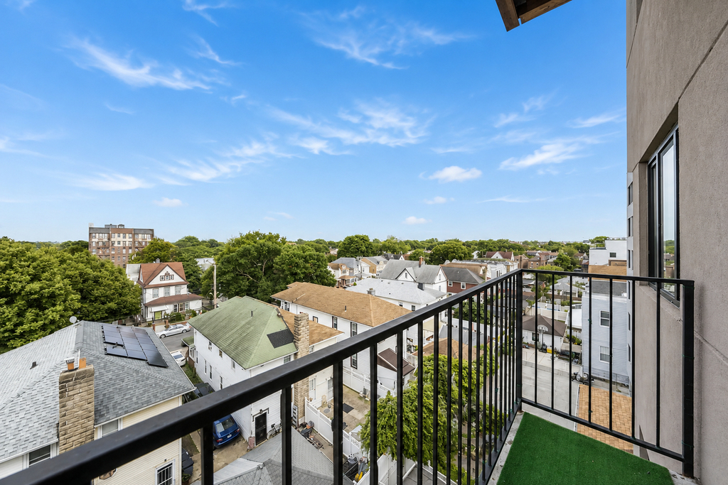 1613 Brooklyn Avenue - Photo 7