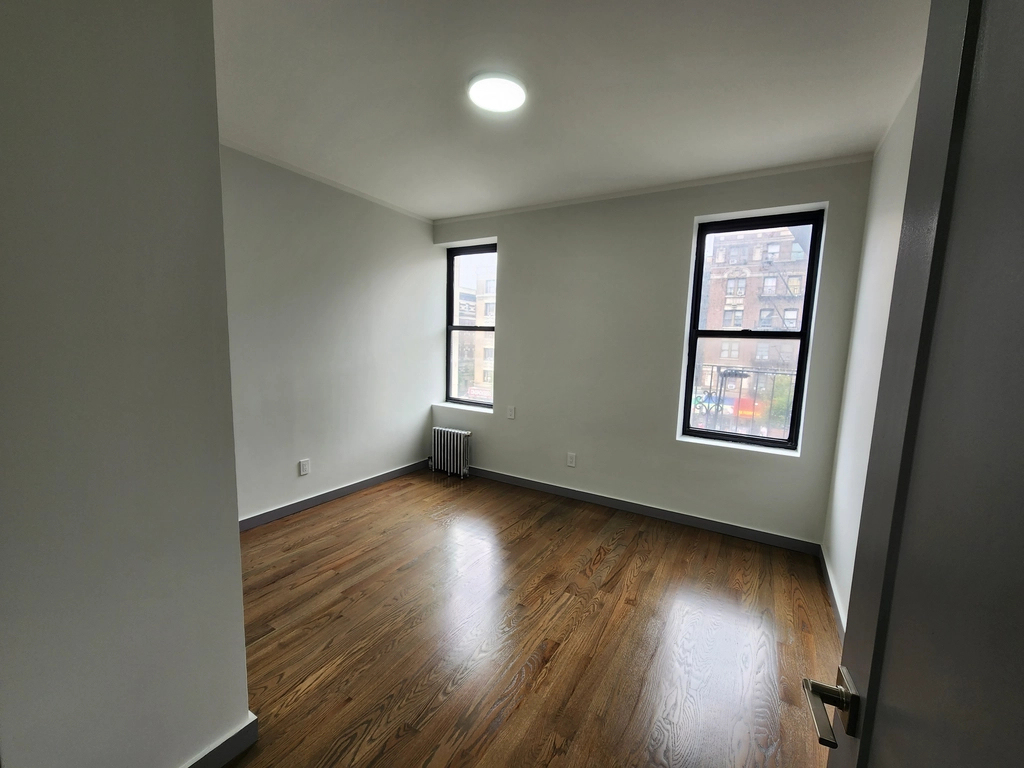 560 West 163rd Street - Photo 6