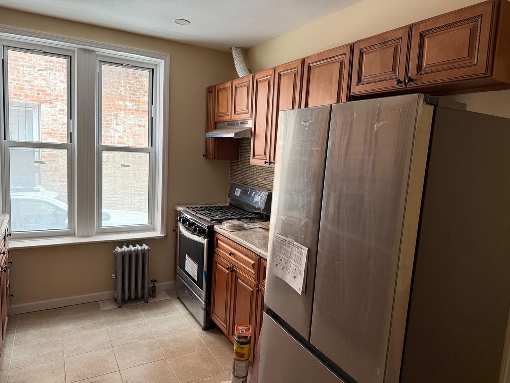 40 East 52nd Street - Photo 5