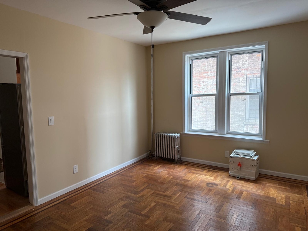 40 East 52nd Street - Photo 6