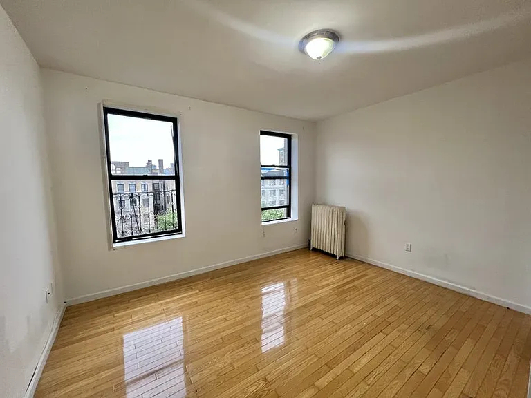 3920 Broadway - Photo 4