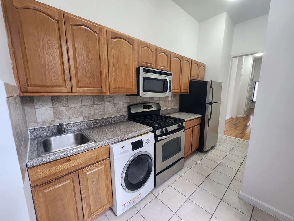 600 West 138th Street - Photo 2