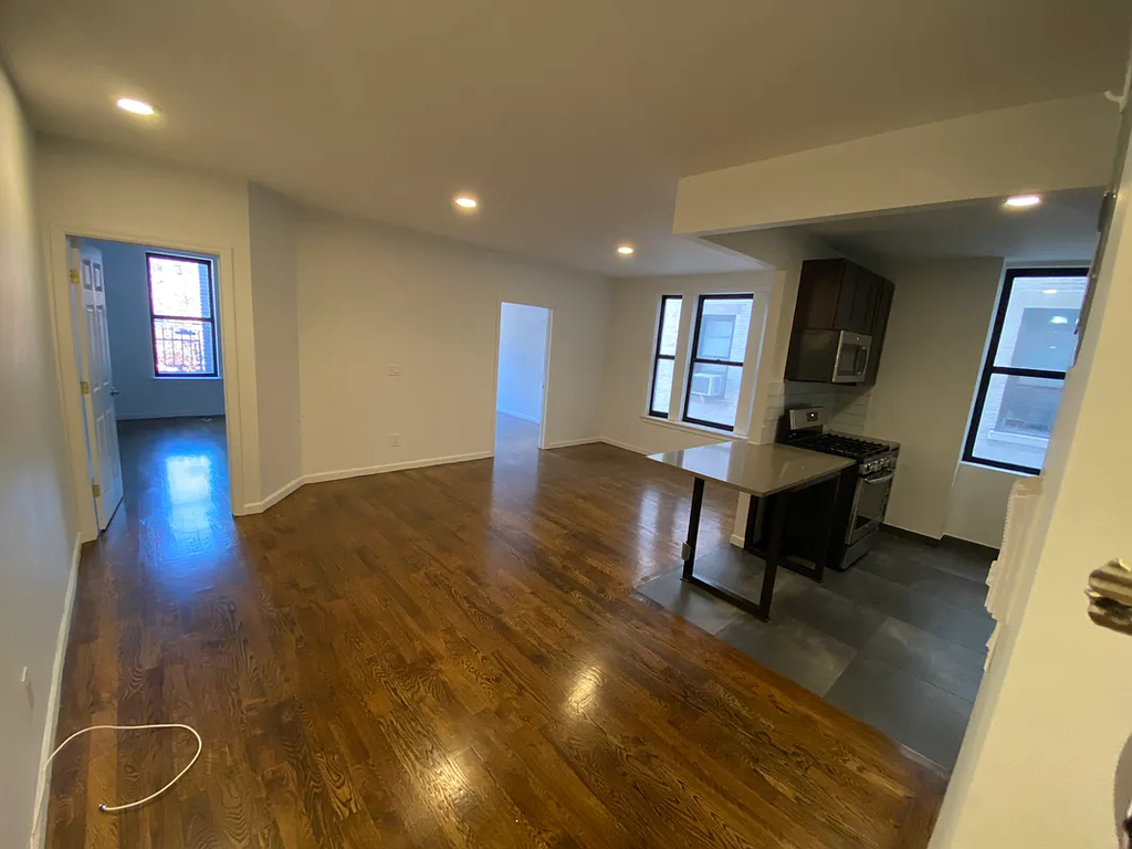 600 West 142nd Street - Photo 10