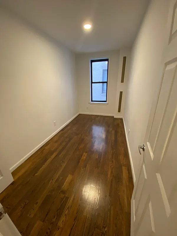 600 West 142nd Street - Photo 8