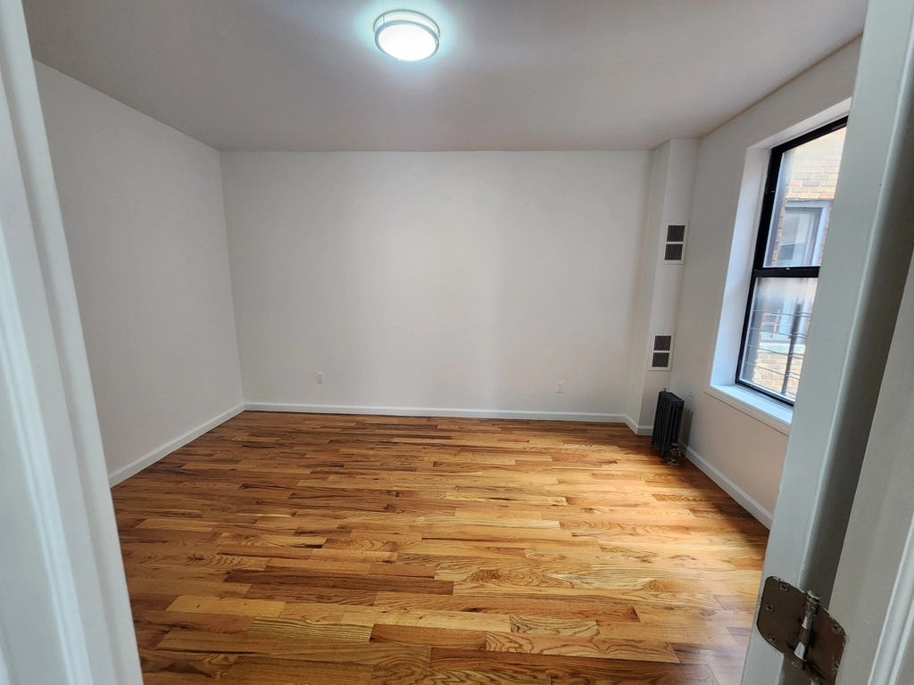 700 West 175th Street - Photo 4