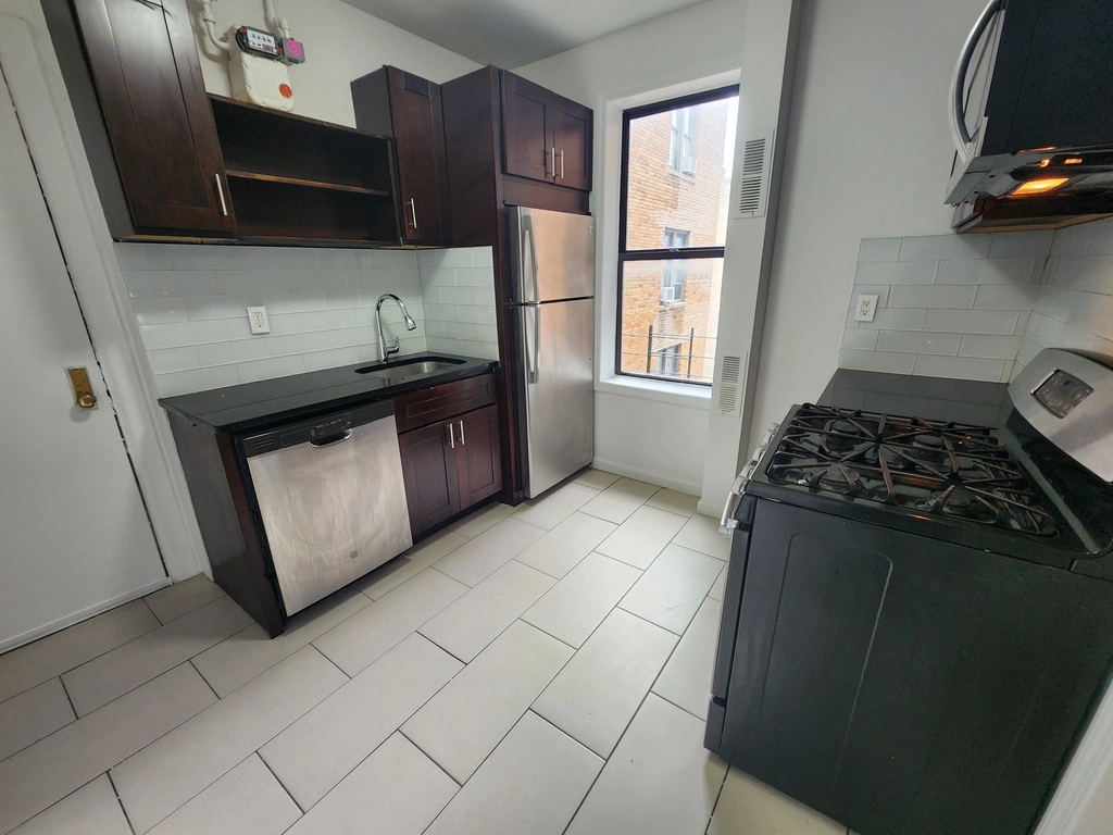 700 West 175th Street - Photo 8