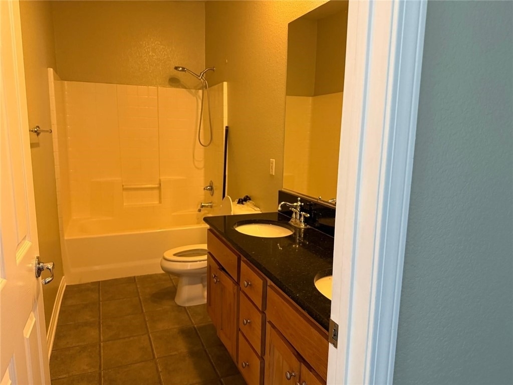 1742 Edmon Way - Photo 14