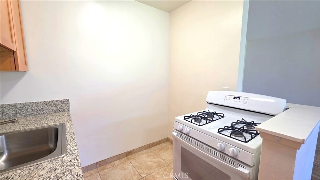 2334 E Santa Fe Avenue - Photo 5