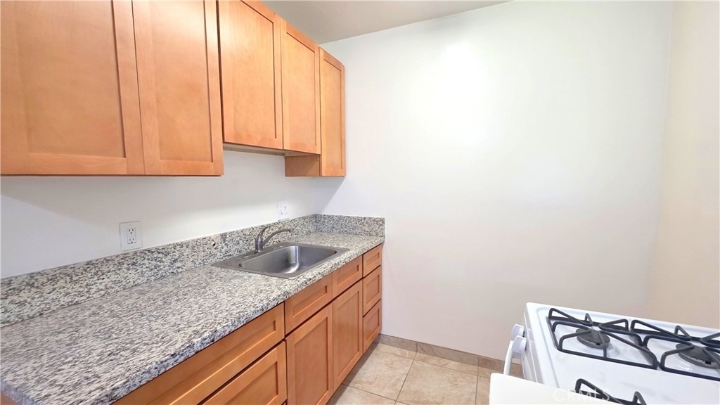 2334 E Santa Fe Avenue - Photo 4