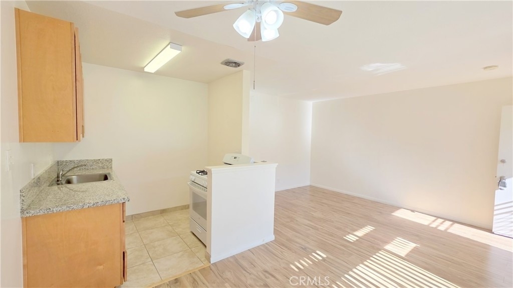2334 E Santa Fe Avenue - Photo 15