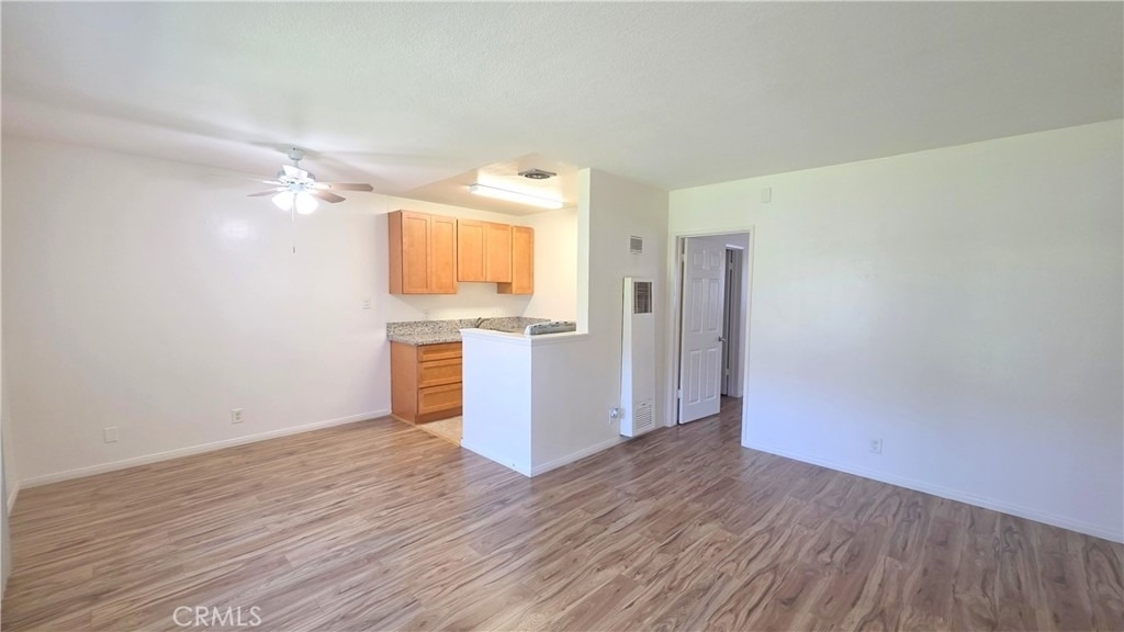 2334 E Santa Fe Avenue - Photo 2
