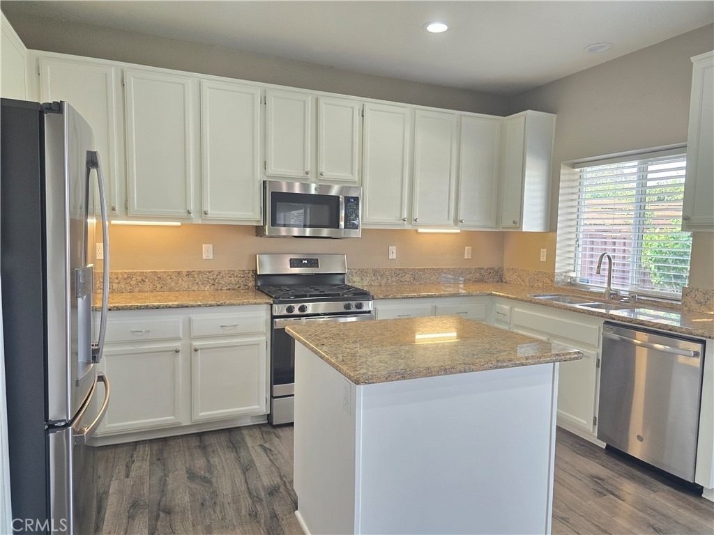 43160 Volterra Street - Photo 2