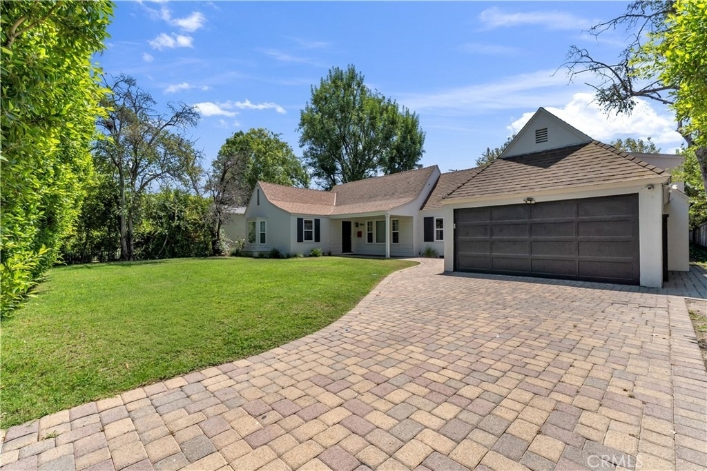 11944 Hesby Street - Photo 0