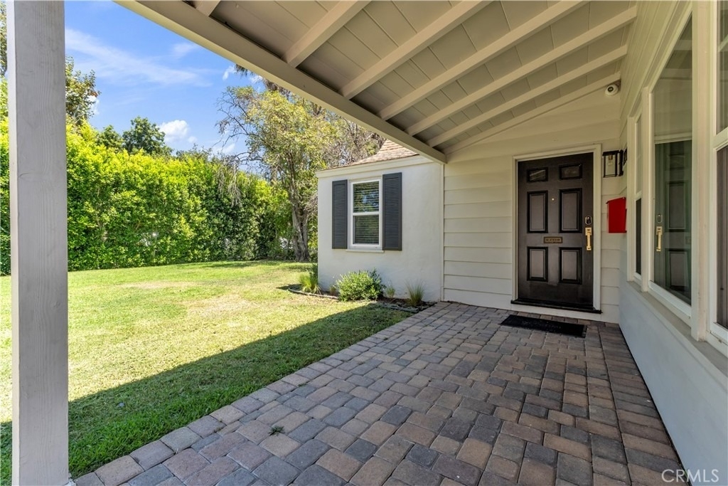 11944 Hesby Street - Photo 2