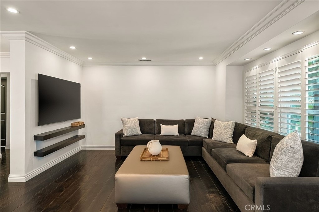 5330 Natick - Photo 6