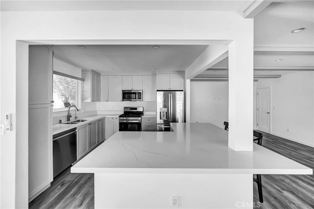 5840 Coldwater Canyon Ave - Photo 12