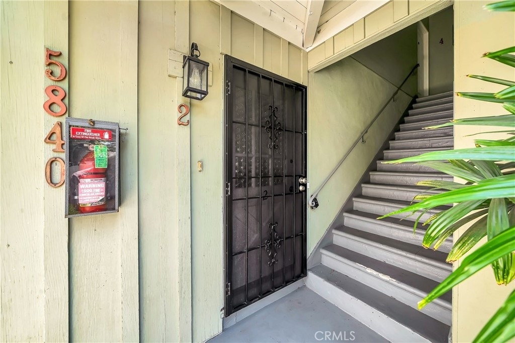 5840 Coldwater Canyon Ave - Photo 3