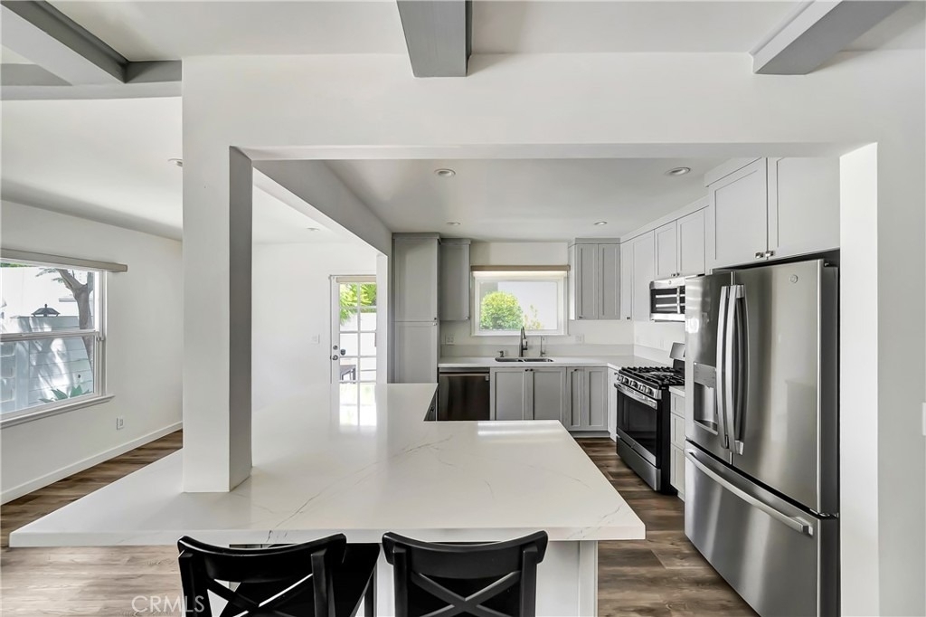 5840 Coldwater Canyon Ave - Photo 8