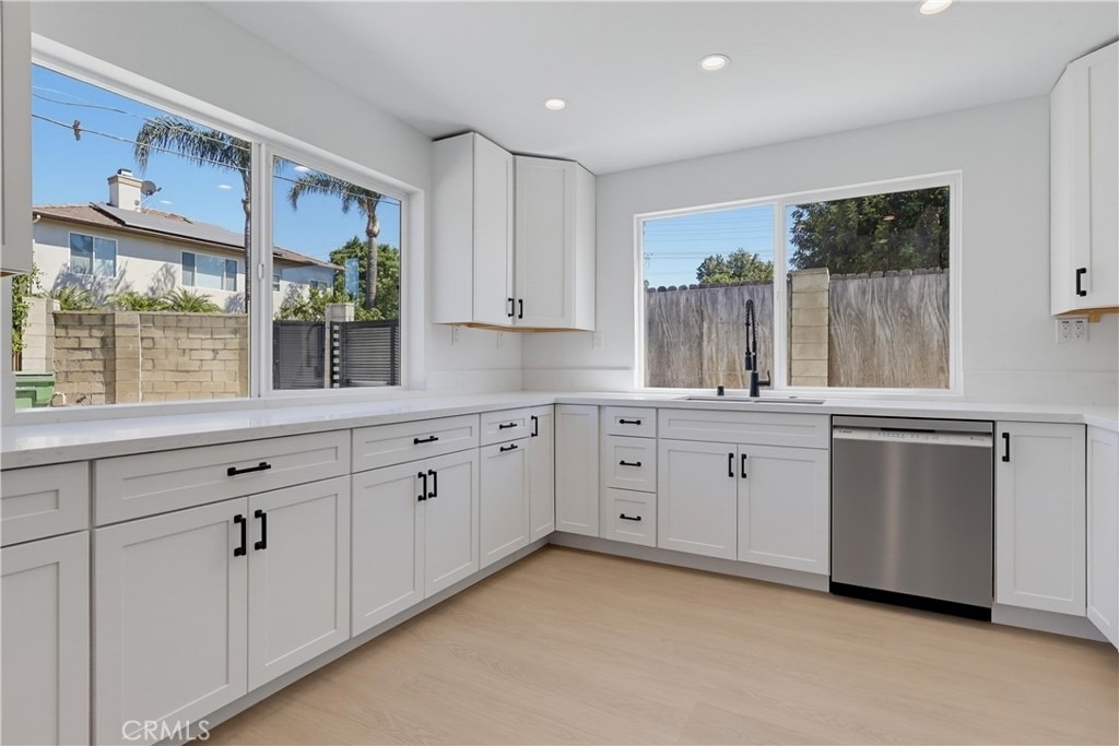 8738 1/2 Paso Robles - Photo 2
