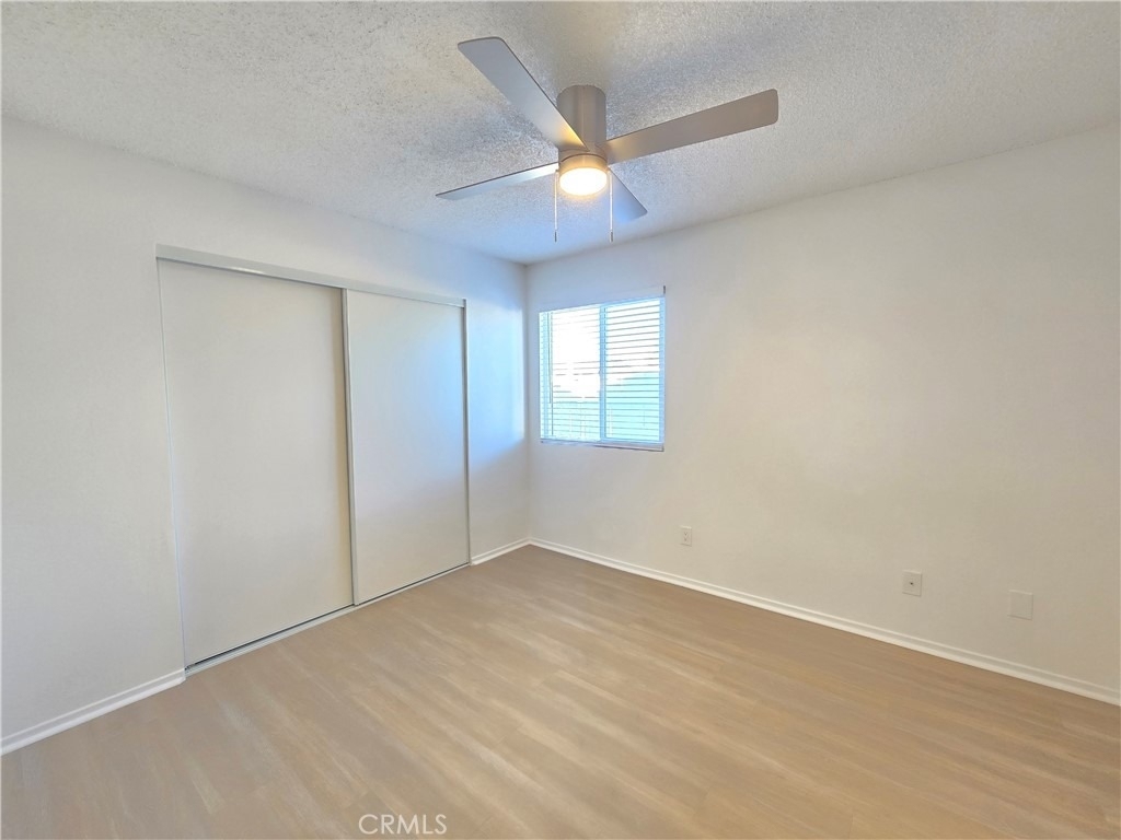 8249 Catalpa Avenue - Photo 10
