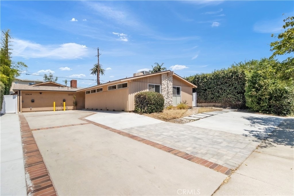 16433 Kingsbury Street - Photo 9