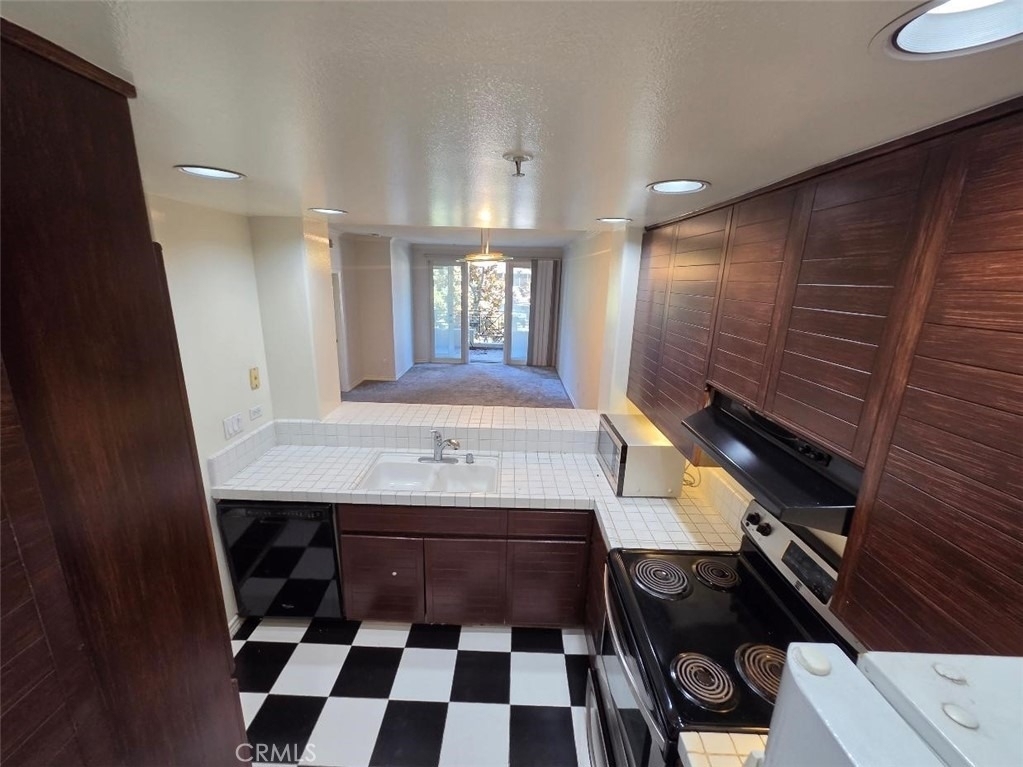 2253 Martin - Photo 7