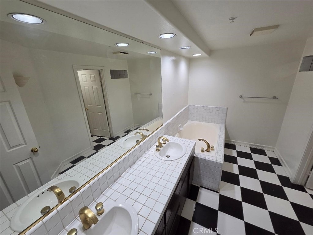2253 Martin - Photo 12