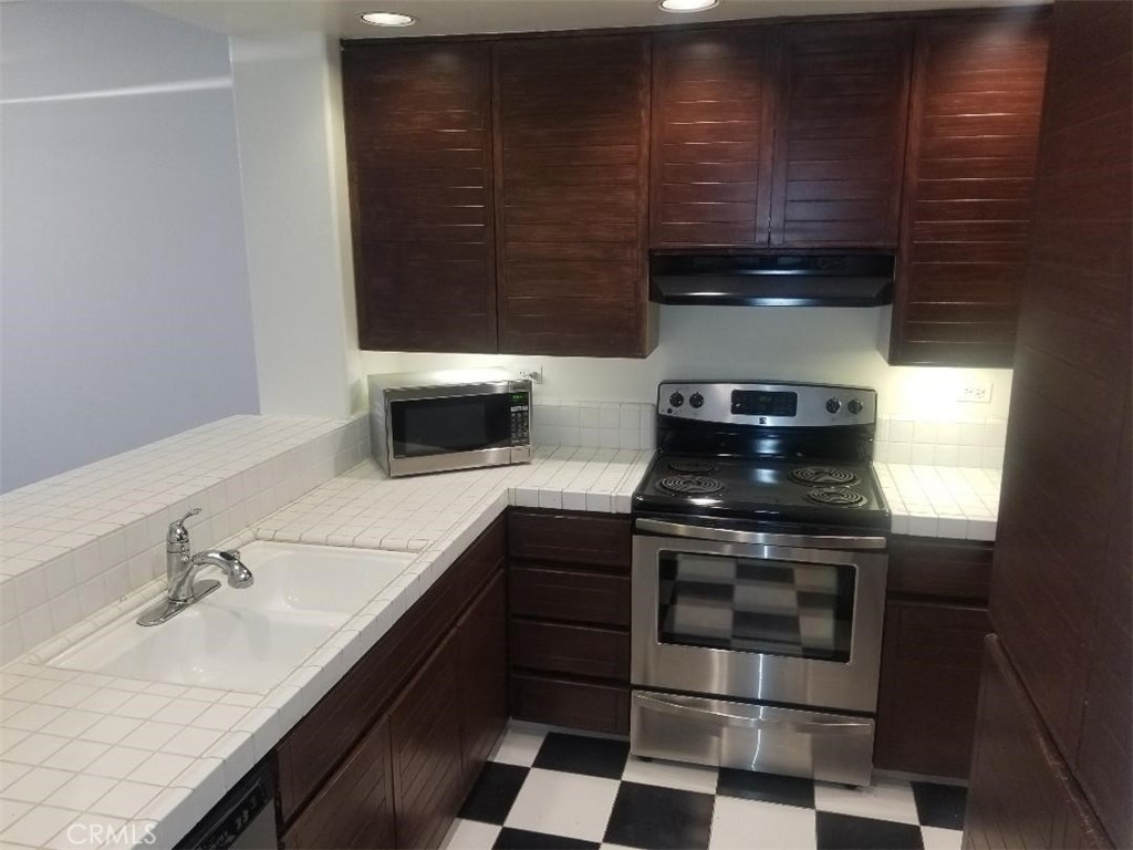 2253 Martin - Photo 1