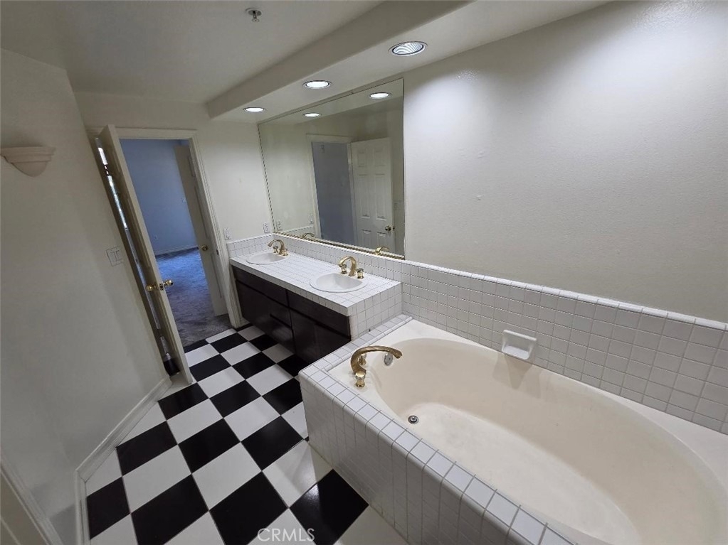 2253 Martin - Photo 16
