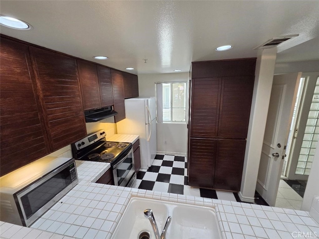 2253 Martin - Photo 13