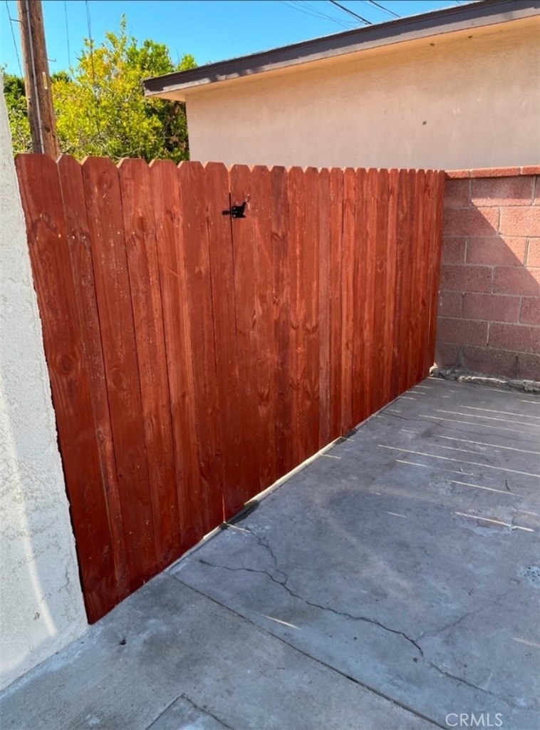 8939 Elizabeth - Photo 7