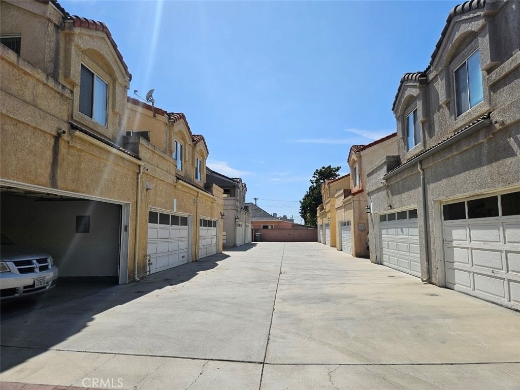 22027 Hawaiian Avenue - Photo 3