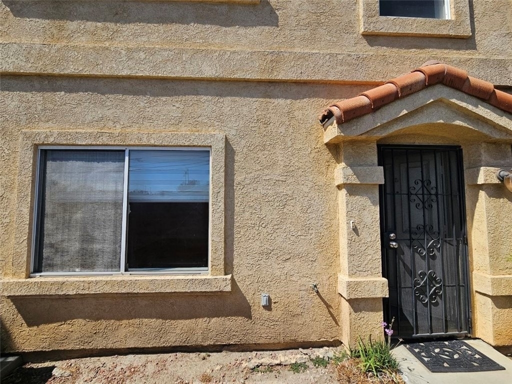 22027 Hawaiian Avenue - Photo 0