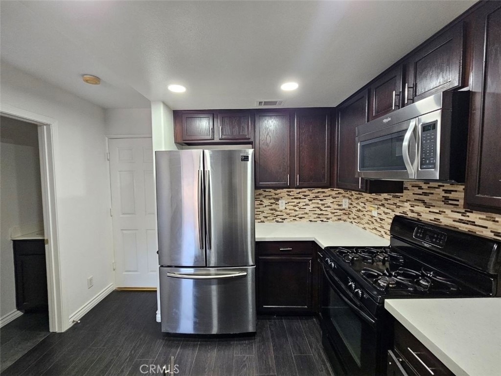 22027 Hawaiian Avenue - Photo 11