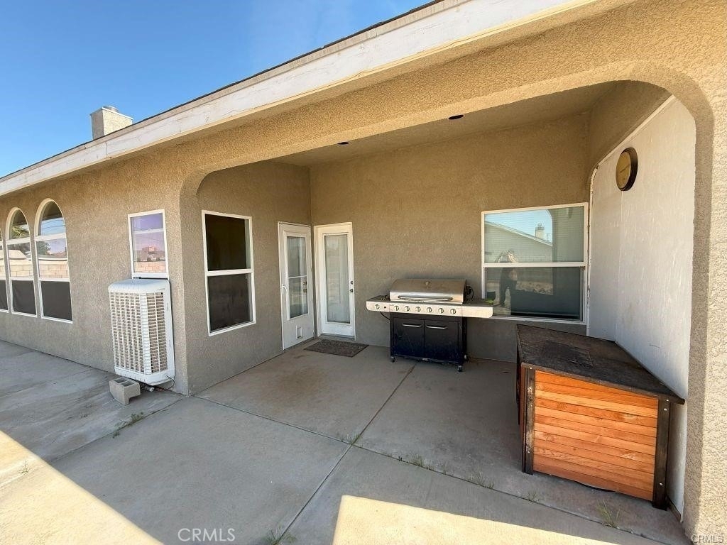 9425 Evelyn Avenue - Photo 5
