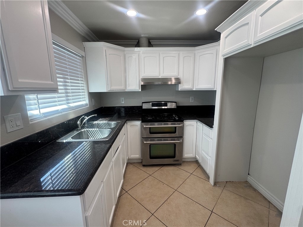 603 N Soldano Avenue - Photo 4