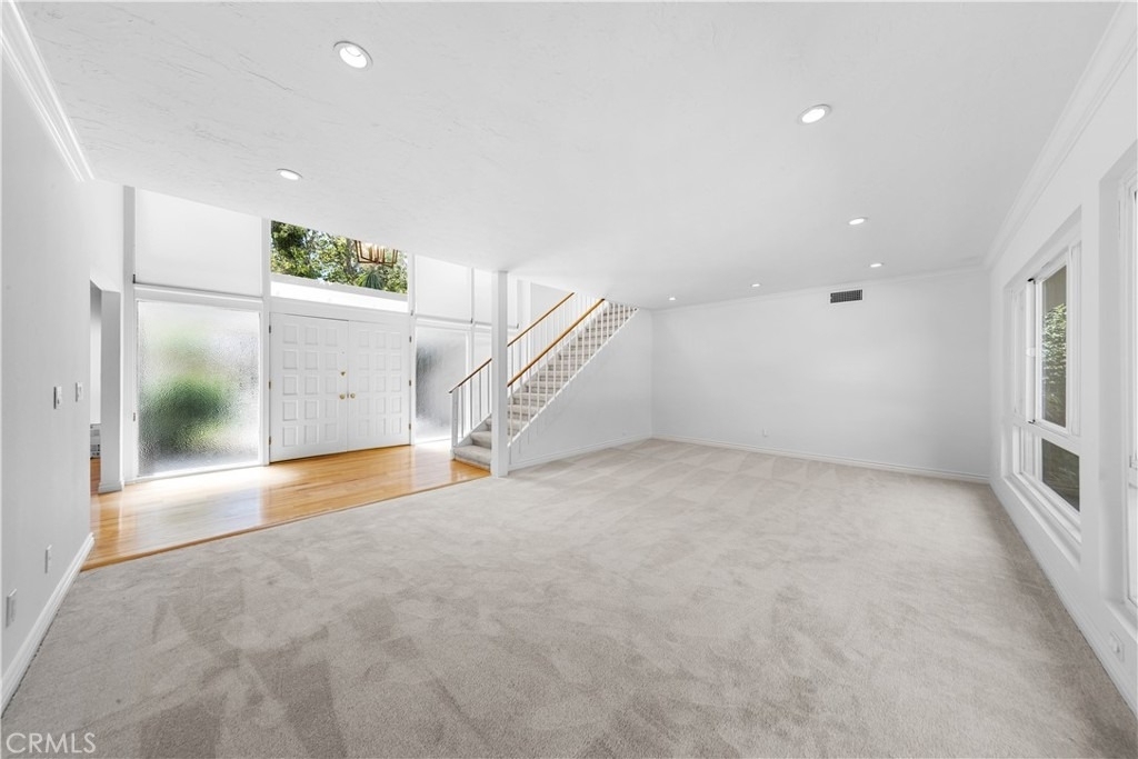 1518 Brentford - Photo 4