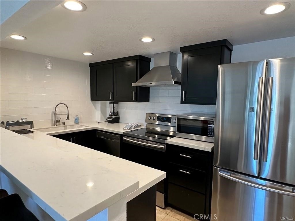 22867 Cove View Street - Photo 2
