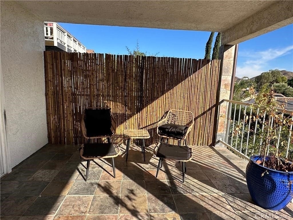 22867 Cove View Street - Photo 24