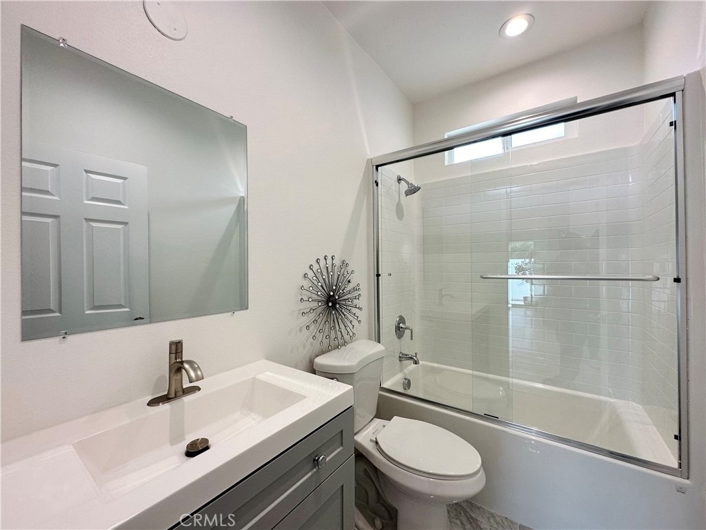2418 Thorn Place - Photo 8