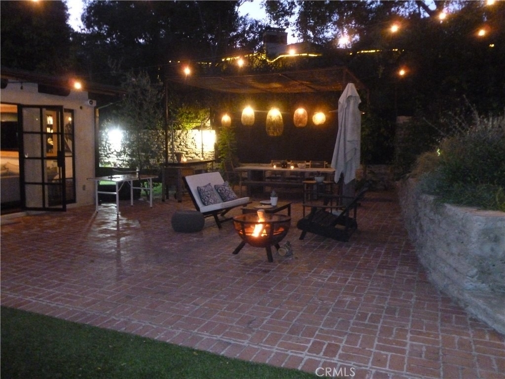 1094 Acanto Place - Photo 35