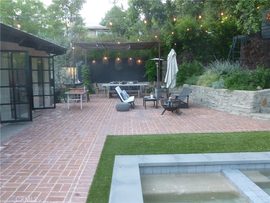 1094 Acanto Place - Photo 31