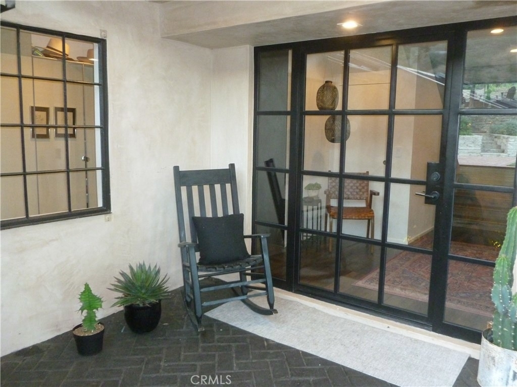 1094 Acanto Place - Photo 1