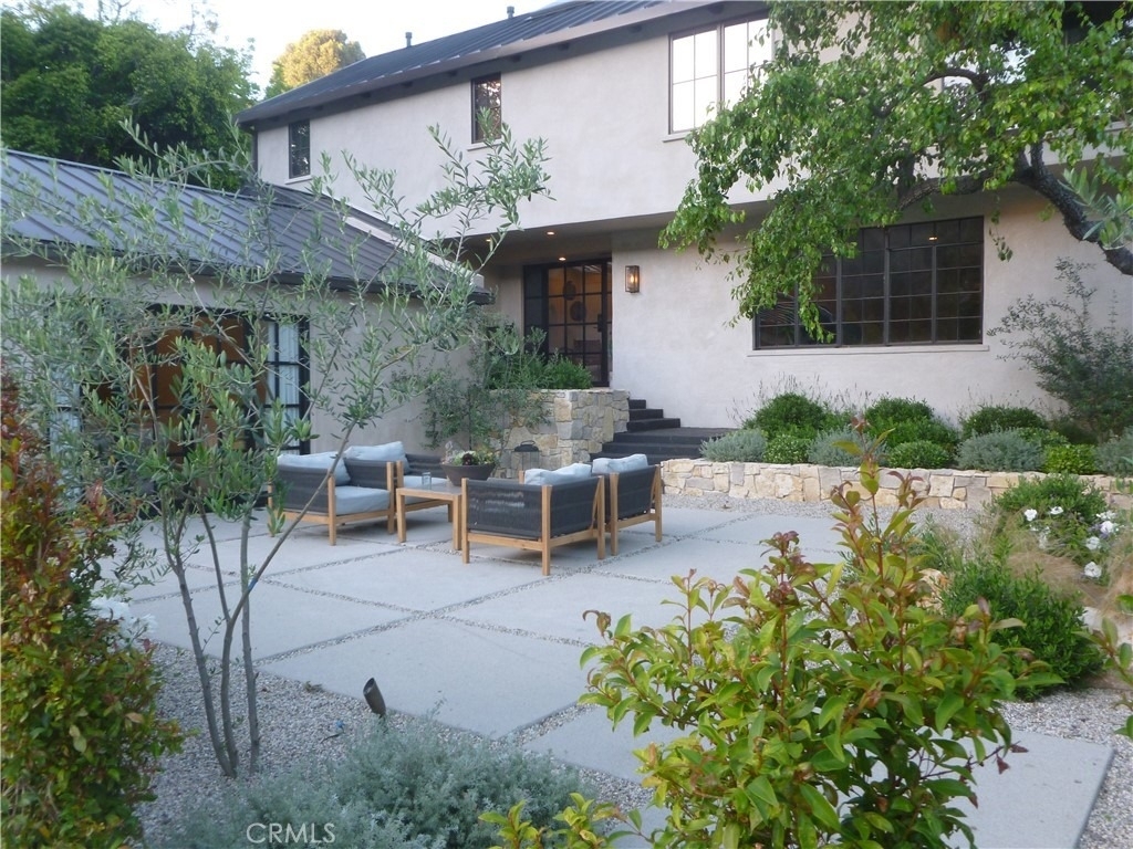 1094 Acanto Place - Photo 4