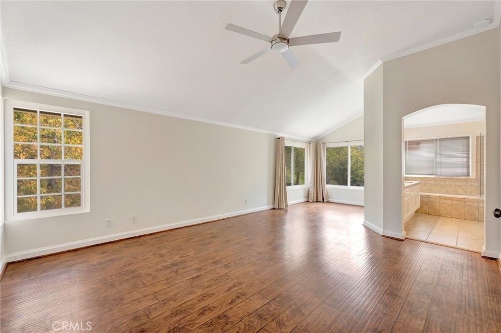 24811 Cutter - Photo 14