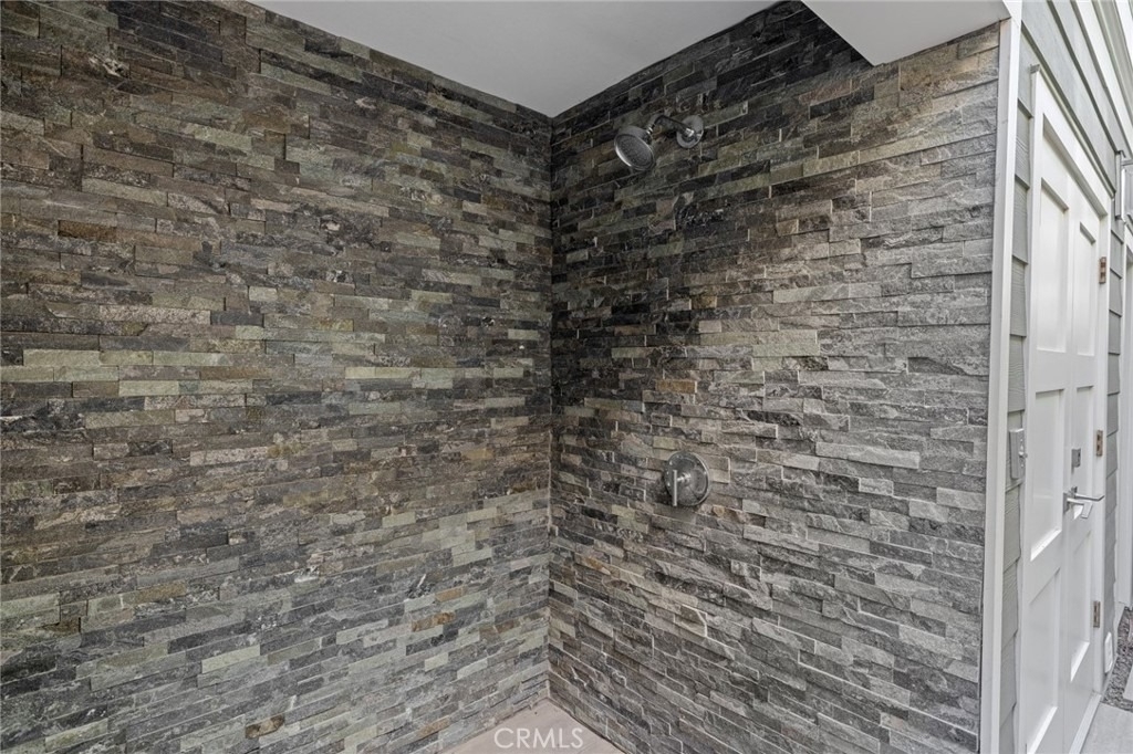 219 Diamond Avenue - Photo 24